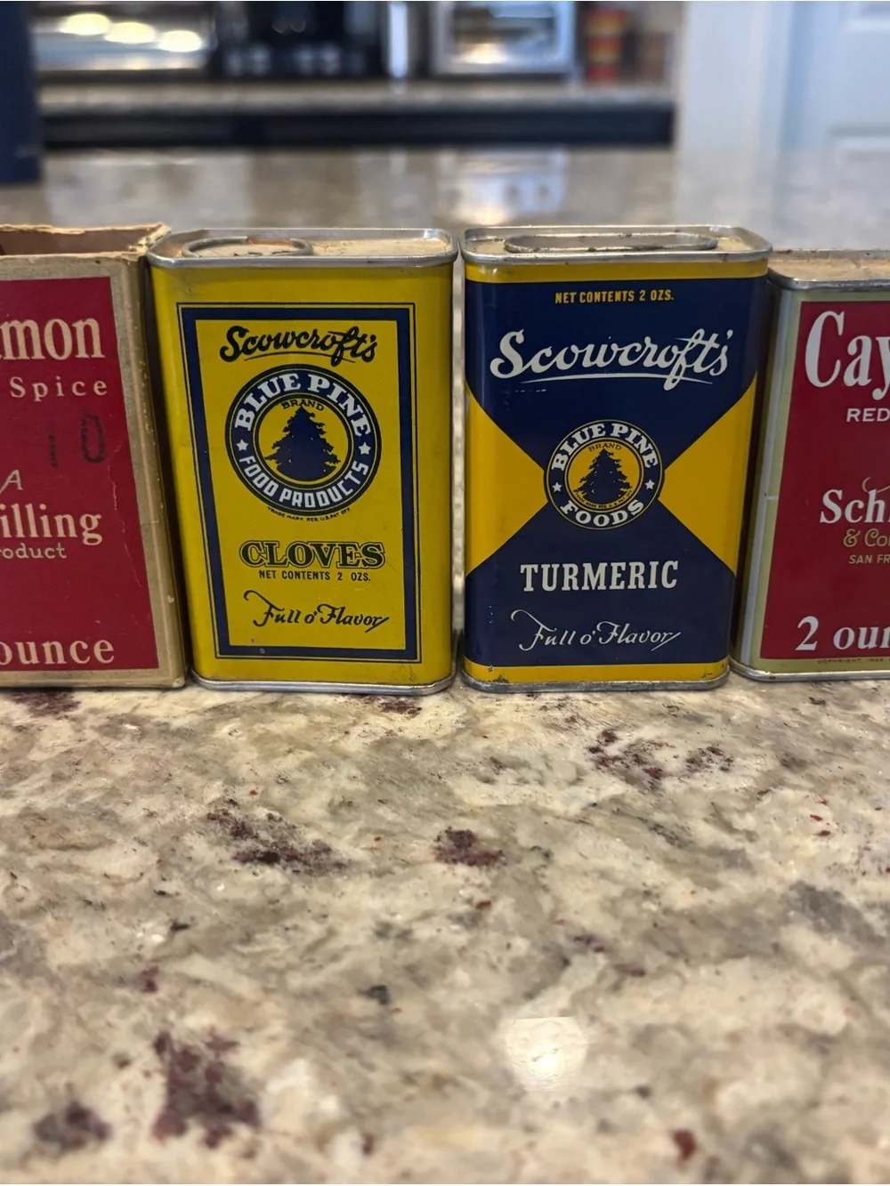 Scowcroft Blue Pine Vintage Turmeric & Cloves Tin Set - Yellow & Navy